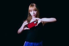 浅野加菜子 / タパ子役の与田祐希 (c)「死ぬまでバズってろ！！」製作委員会・MBS