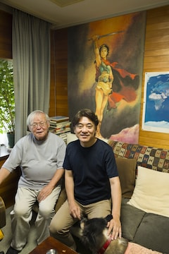 安彦良和（左）と原泰久（右）